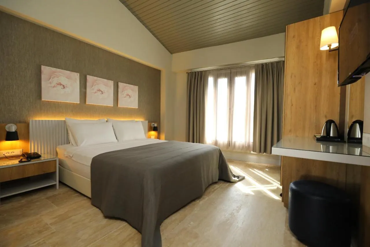 Ariel Hotel Alaçatı 0*,